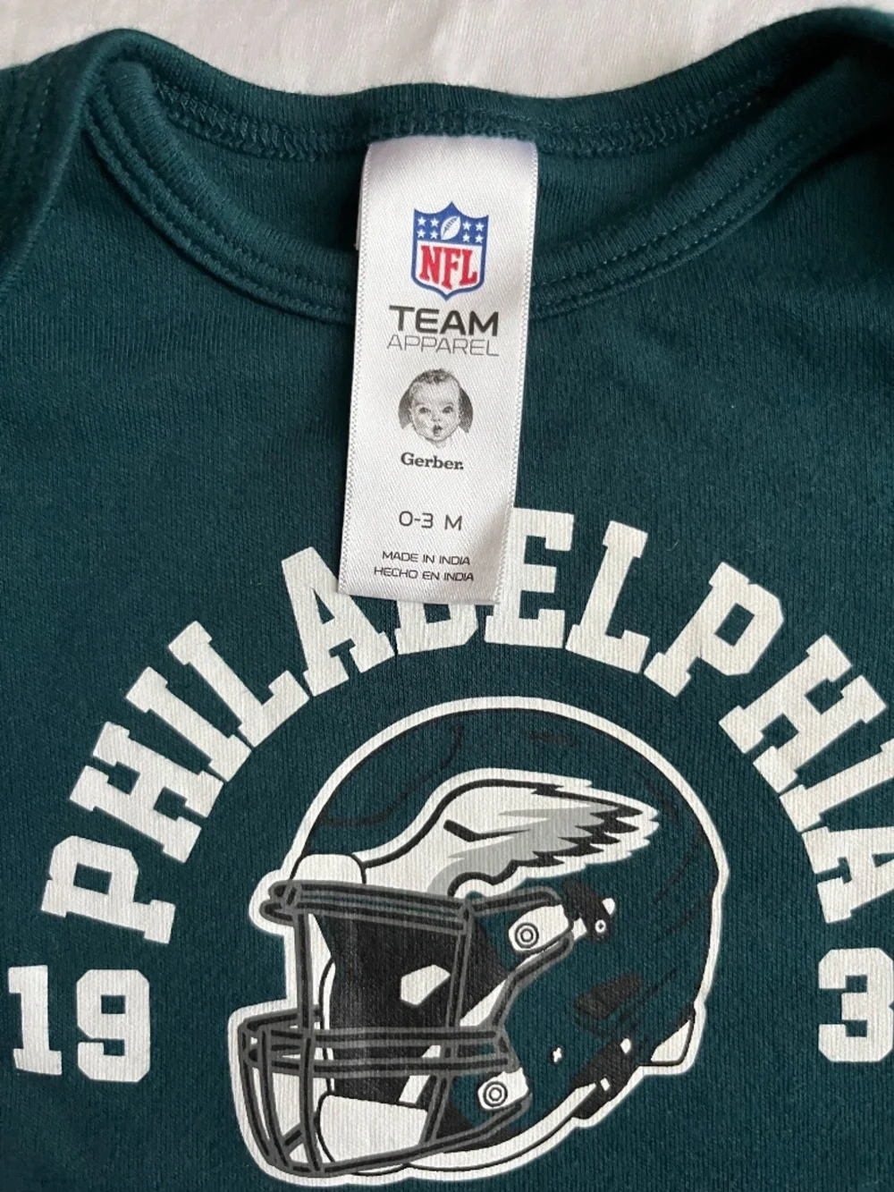 Philadelphia Eagles baby onesie & hat to 3 months reen NFL sports baby clothes